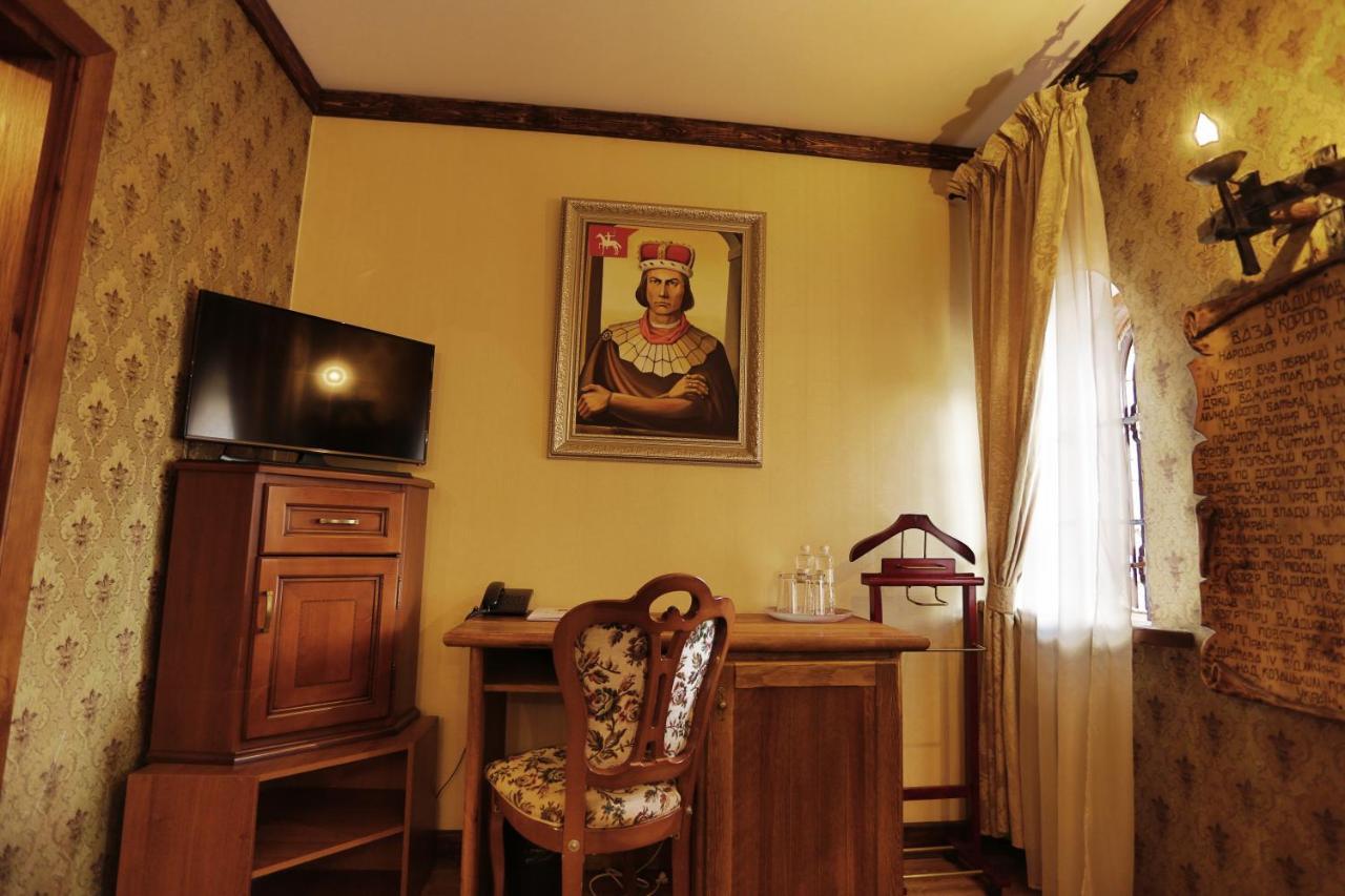 Hotel Fortetsya Hetmana Hatne Exterior foto
