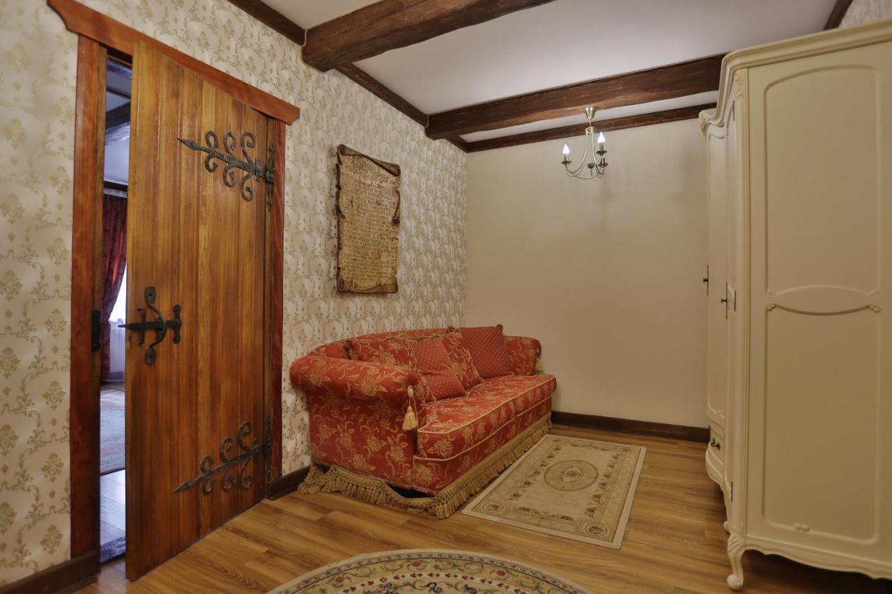 Hotel Fortetsya Hetmana Hatne Exterior foto