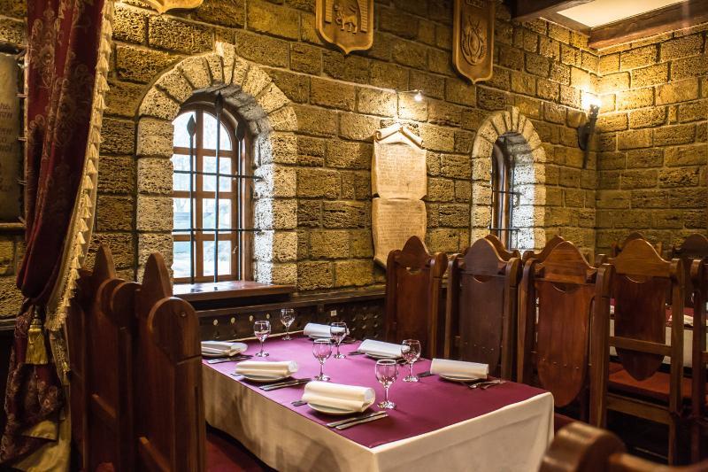 Hotel Fortetsya Hetmana Hatne Exterior foto